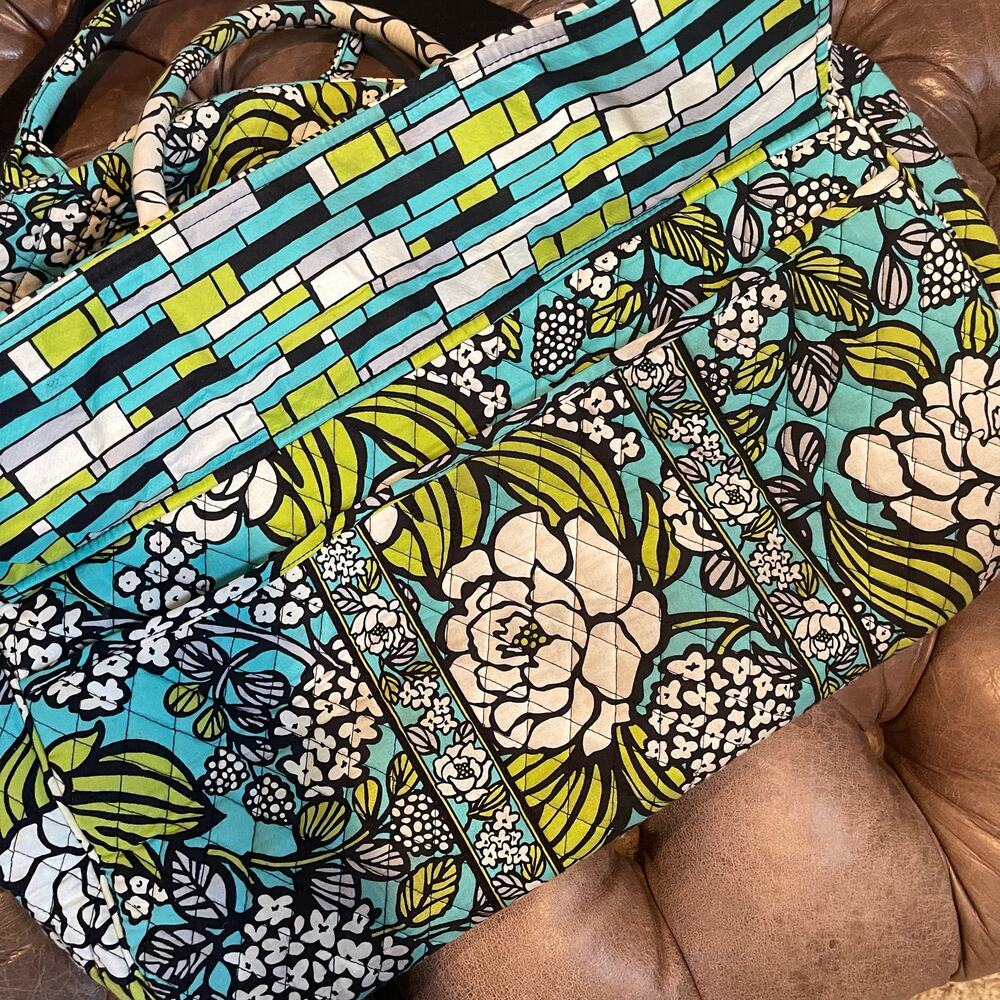 Vera Bradley blue flower tote with strap